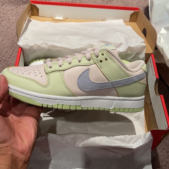 W Nike Dunk Low - Picture 2 of 4